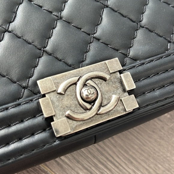 Chanel Le Boy handbag for sale, black with silver hardware. 100% authentic. - Picture 3 of 14